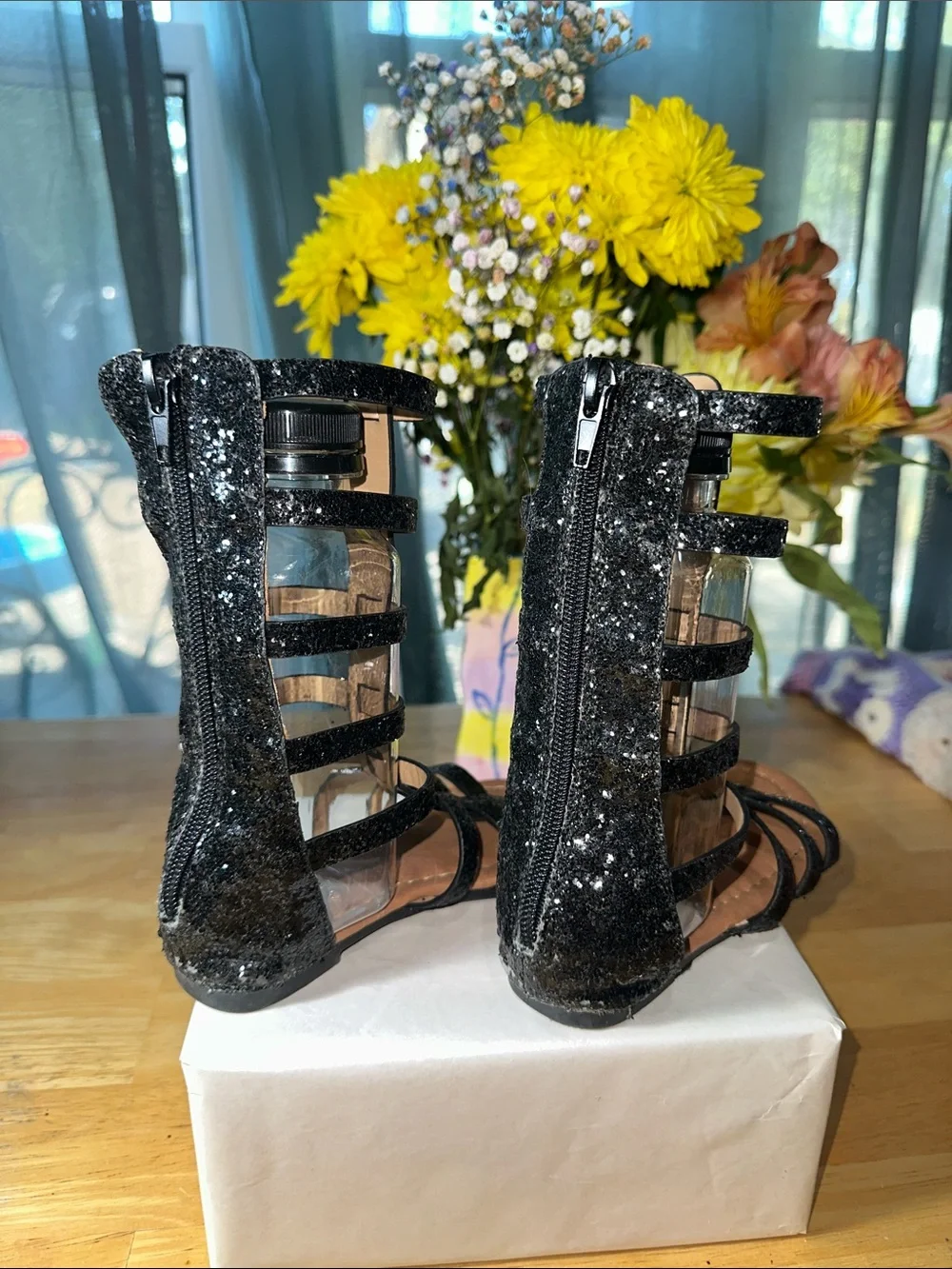 🤩Black Glitter Strappy Gladiator Sandals for Kids - Sparkle Finish. 🎁3